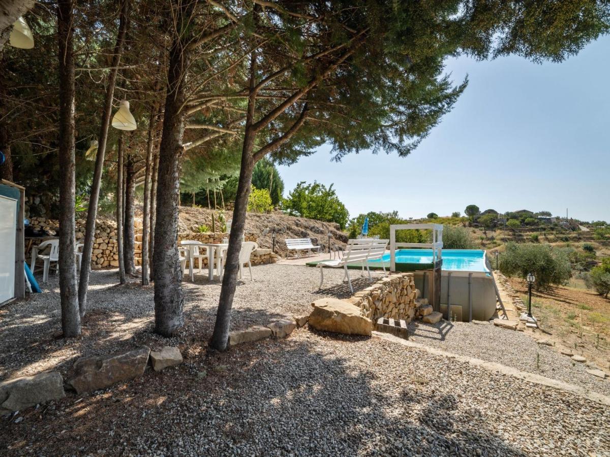 Belvilla By Oyo Modern Villa In Nissoria With Pool Exterior foto